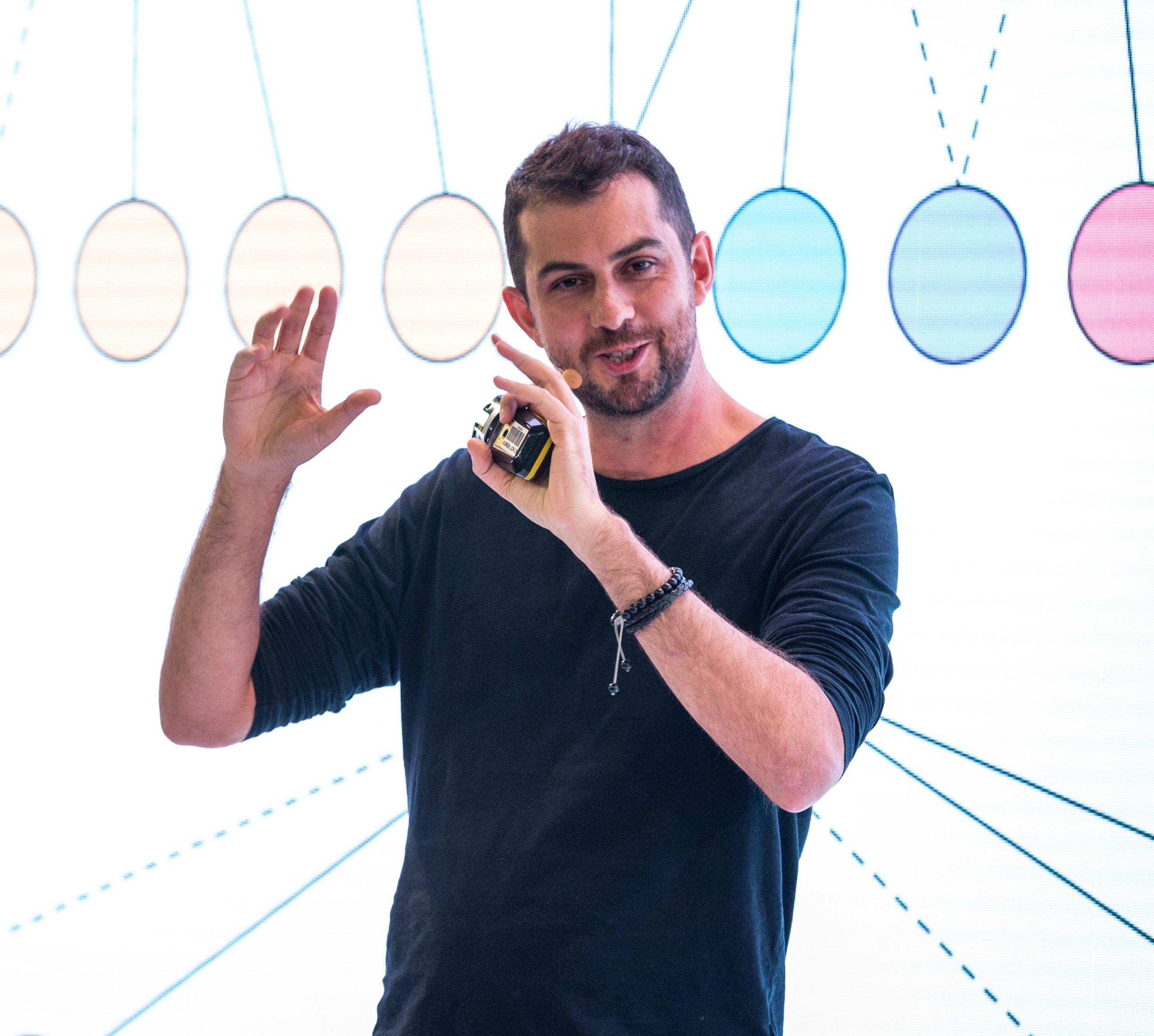 How to Hire the Best Artificial Intelligence Speakers for Your Conference