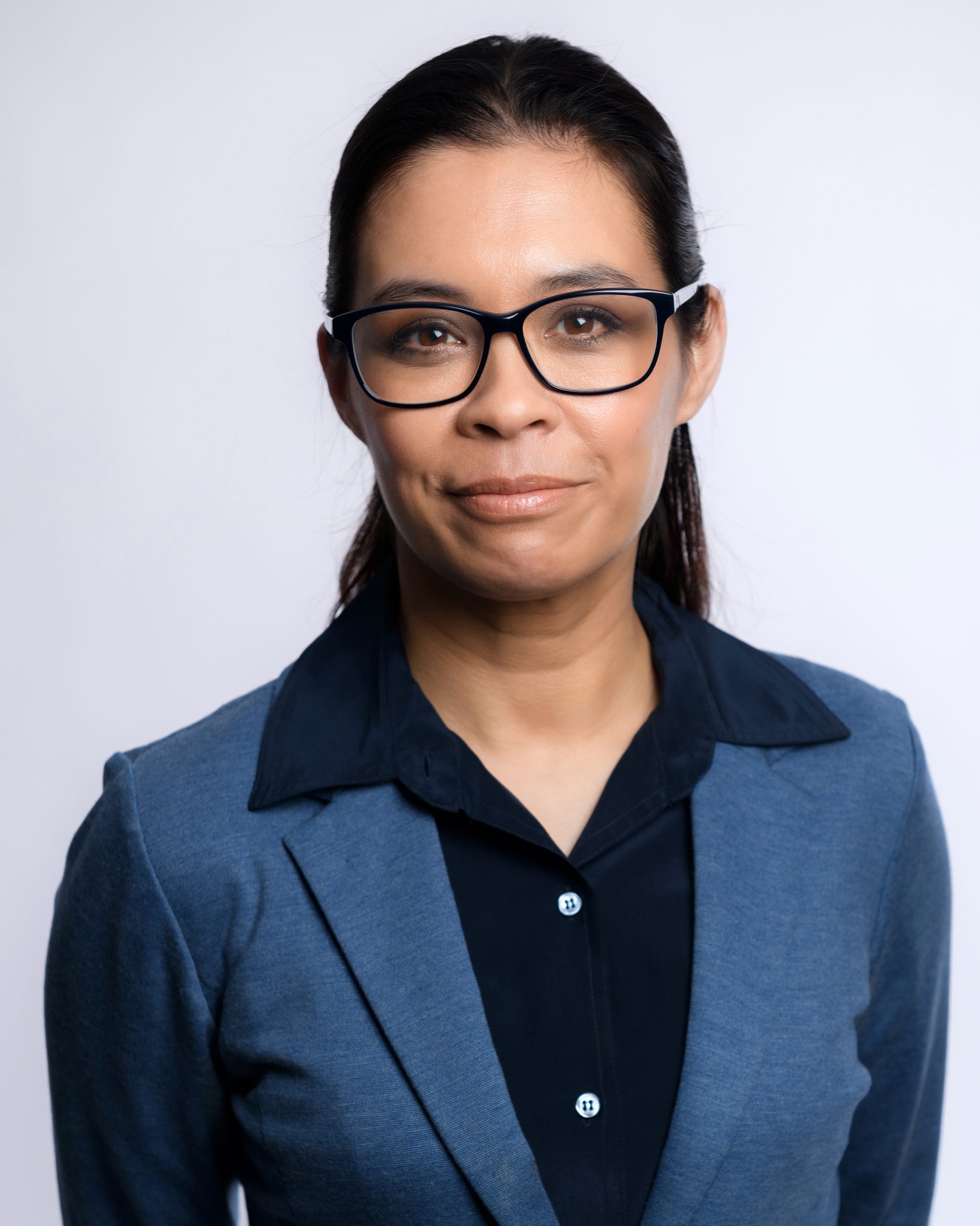 Ria Lina - moderator